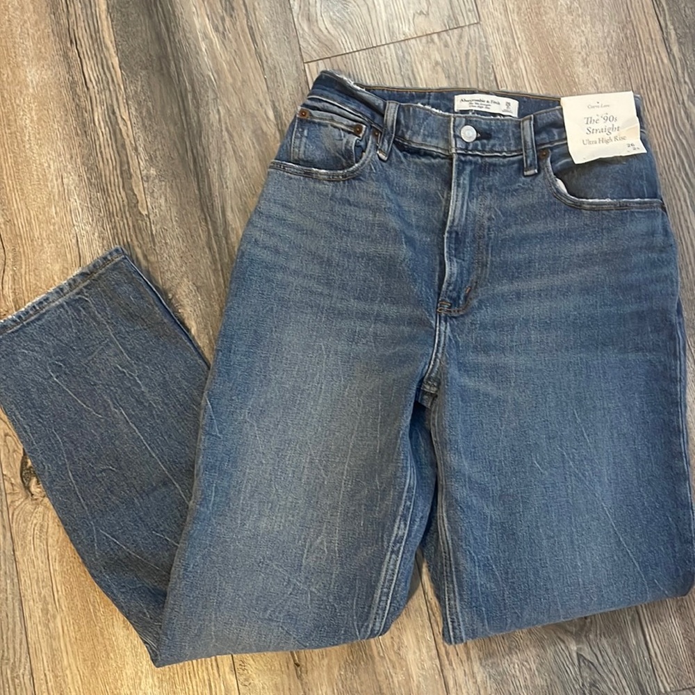 Abercrombie and Fitch The 90s Straight Ultra High Rise Jean